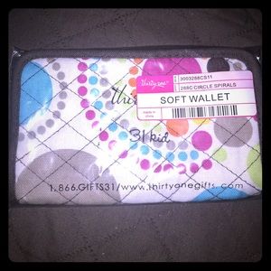 Thirty-One NWT Ladies Soft Wallet